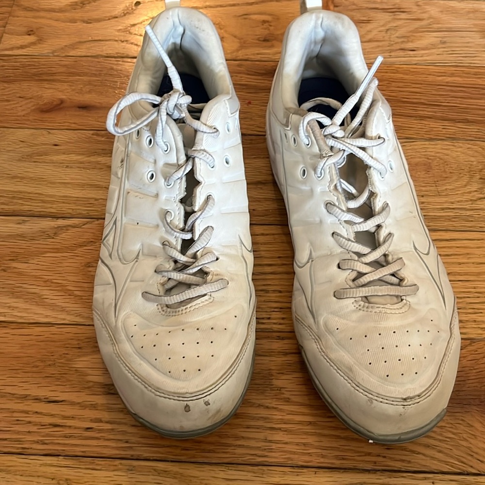 Mizuno turf shoe